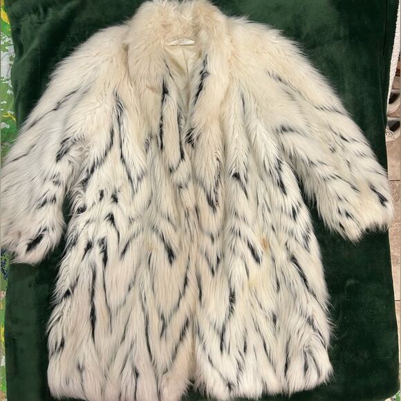 no brand Jackets & Blazers - Elegant Faux Fur Teddy Jacket - White and Black